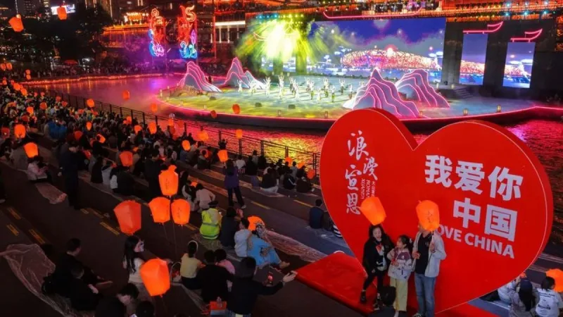 Pemerintah China Catat 826 Juta Perjalanan Wisata Domestik Liburan Hari Nasional